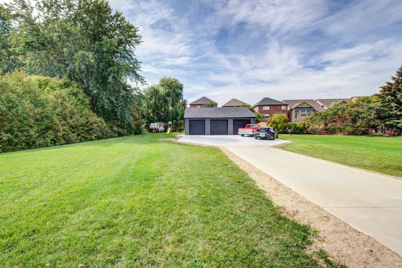 646 Simcoe Rd