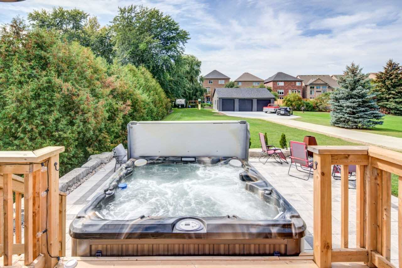 646 Simcoe Rd