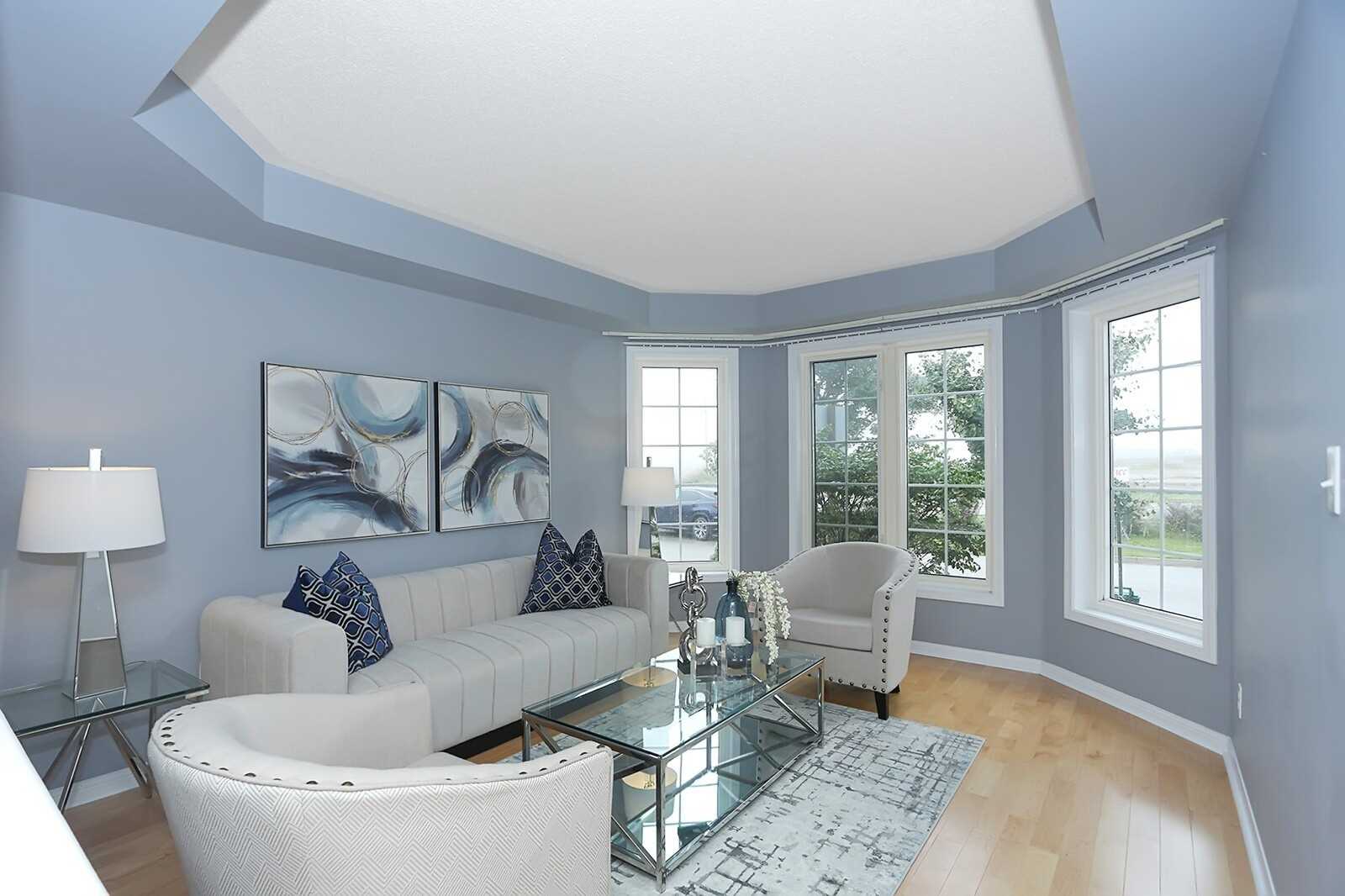 25 Tower Bridge Cres