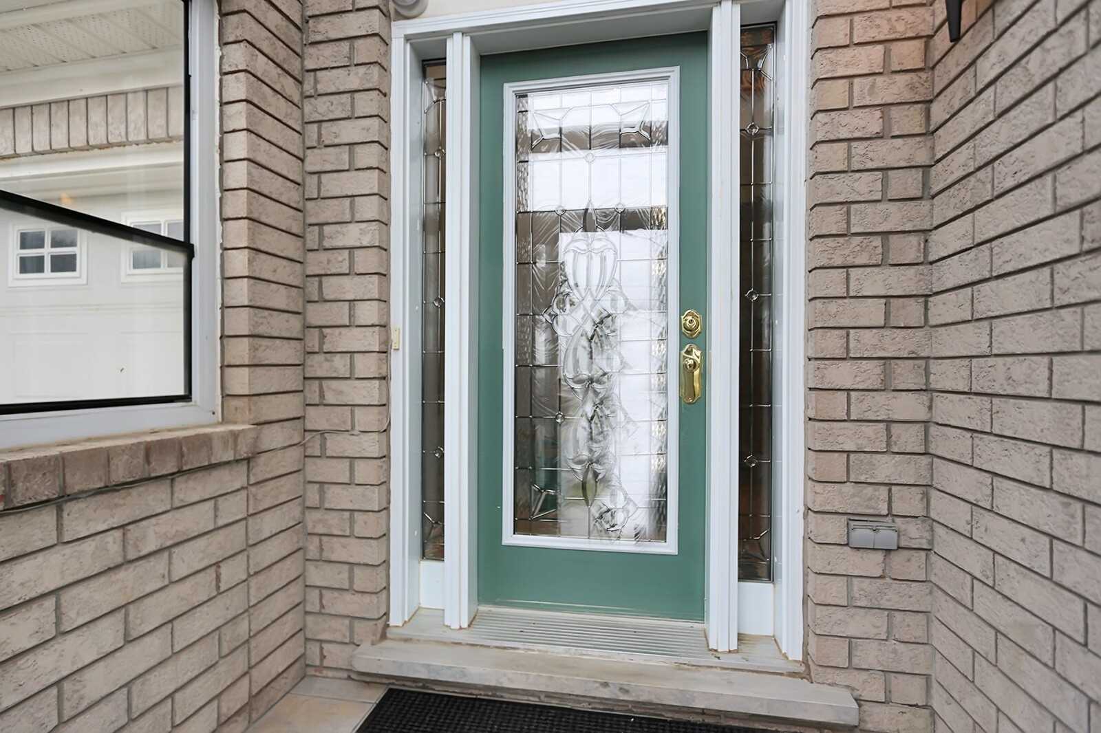 25 Tower Bridge Cres