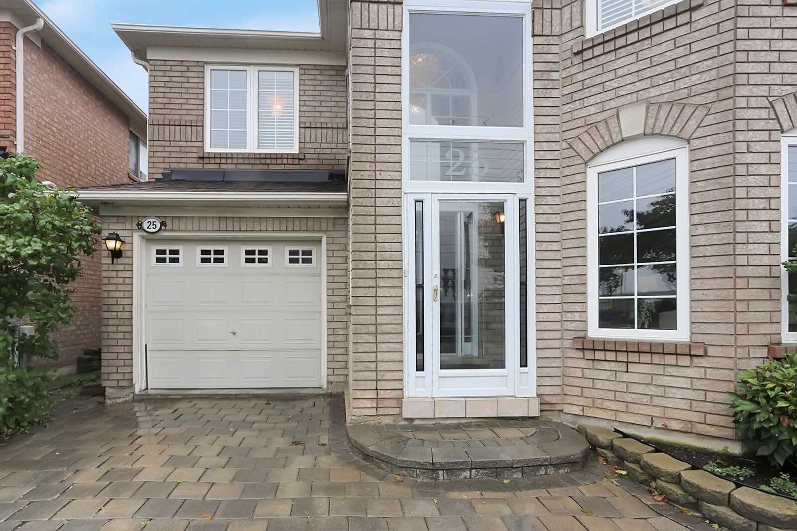 25 Tower Bridge Cres