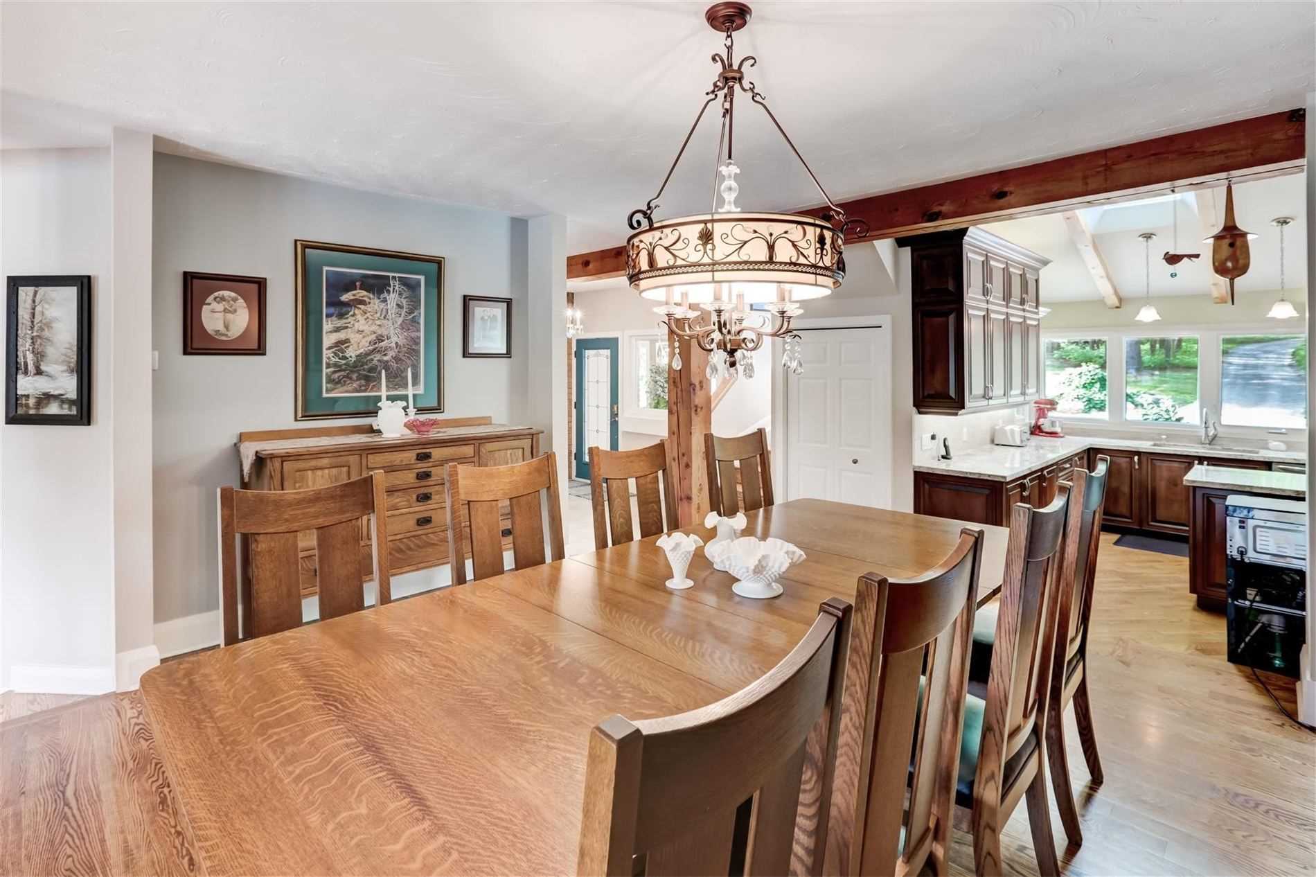 16365 Bathurst St