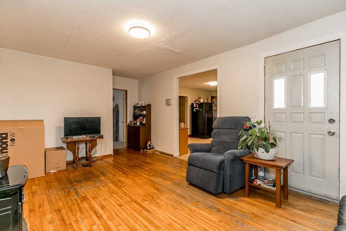 5742 County Rd 90 Rd