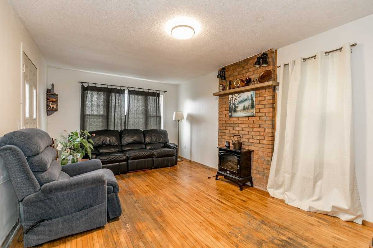 5742 County Rd 90 Rd