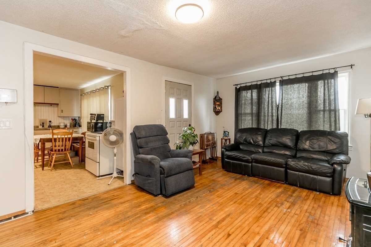 5742 County Rd 90 Rd