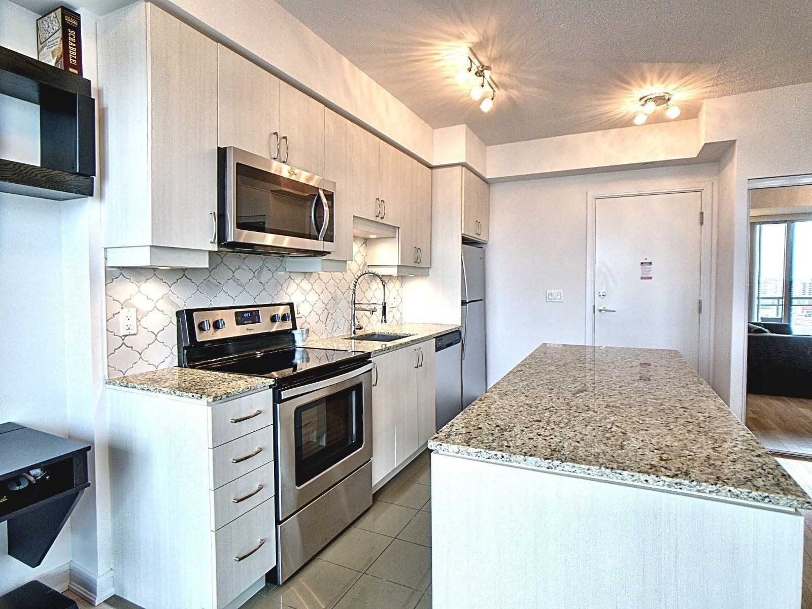 9201 Yonge St, #904