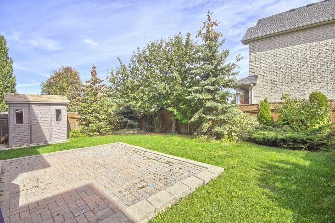 7 Mountcharles Cres