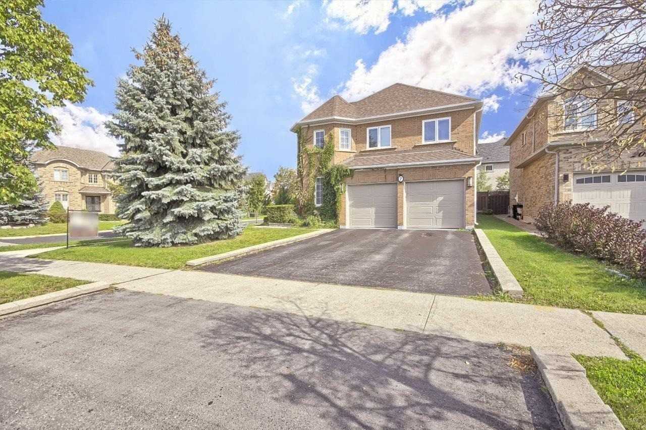7 Mountcharles Cres