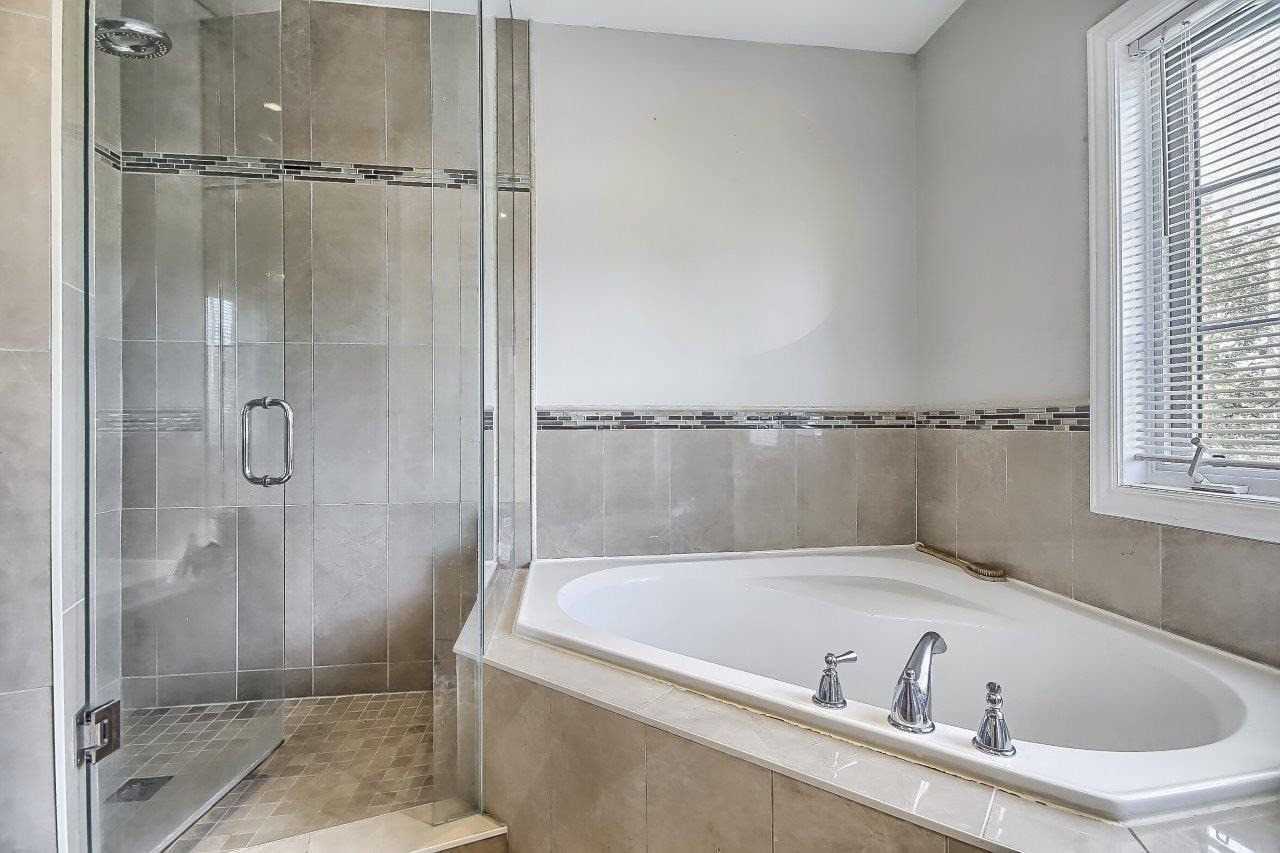 7 Mountcharles Cres