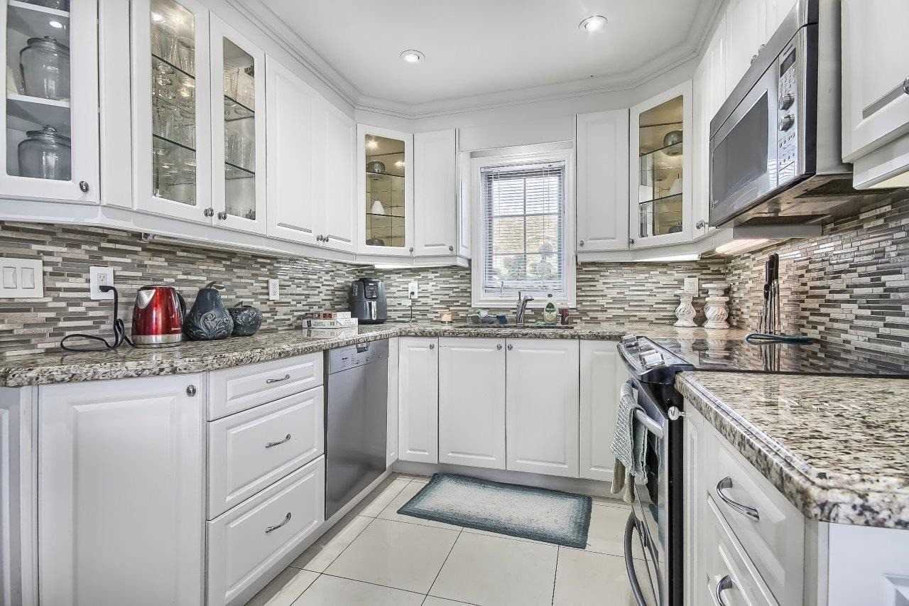 7 Mountcharles Cres