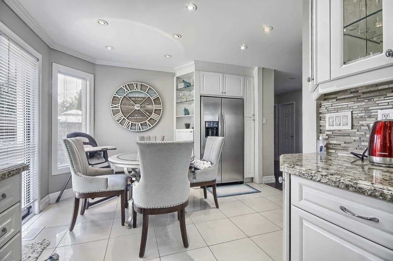 7 Mountcharles Cres