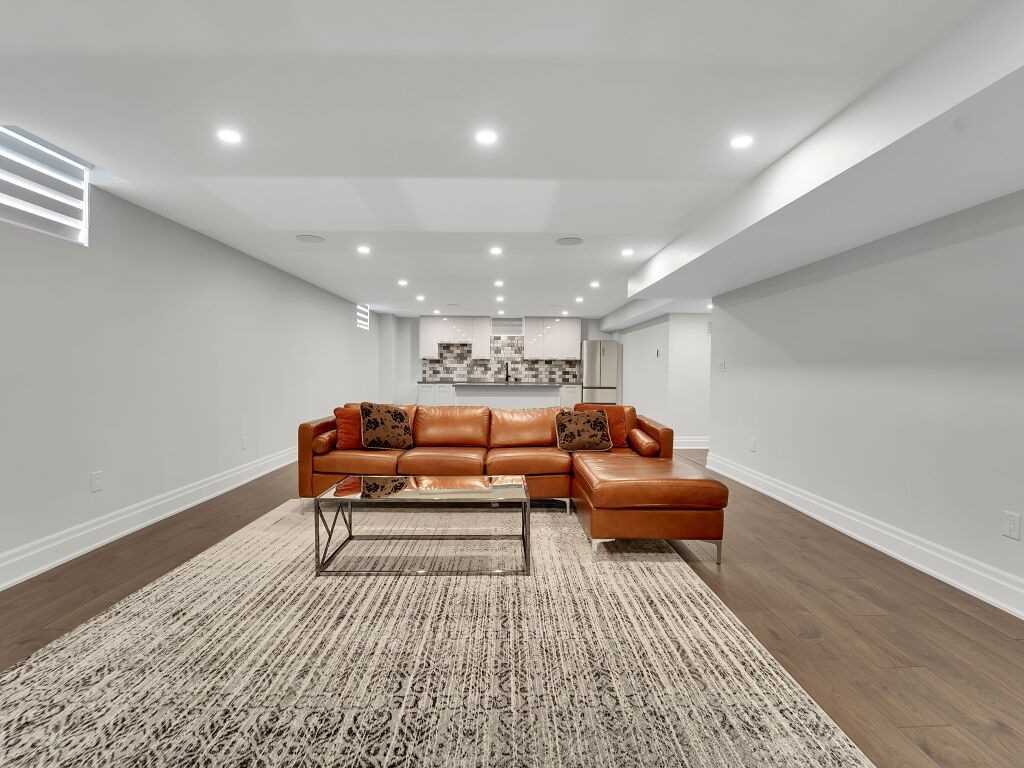 19 Woodgate Pines Drive Dr