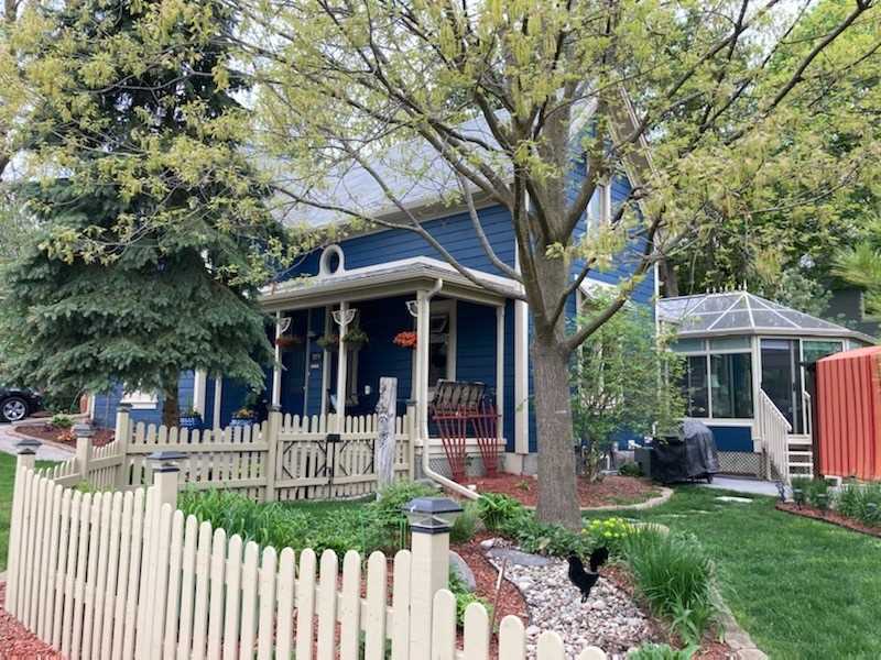 399 Amelia St
