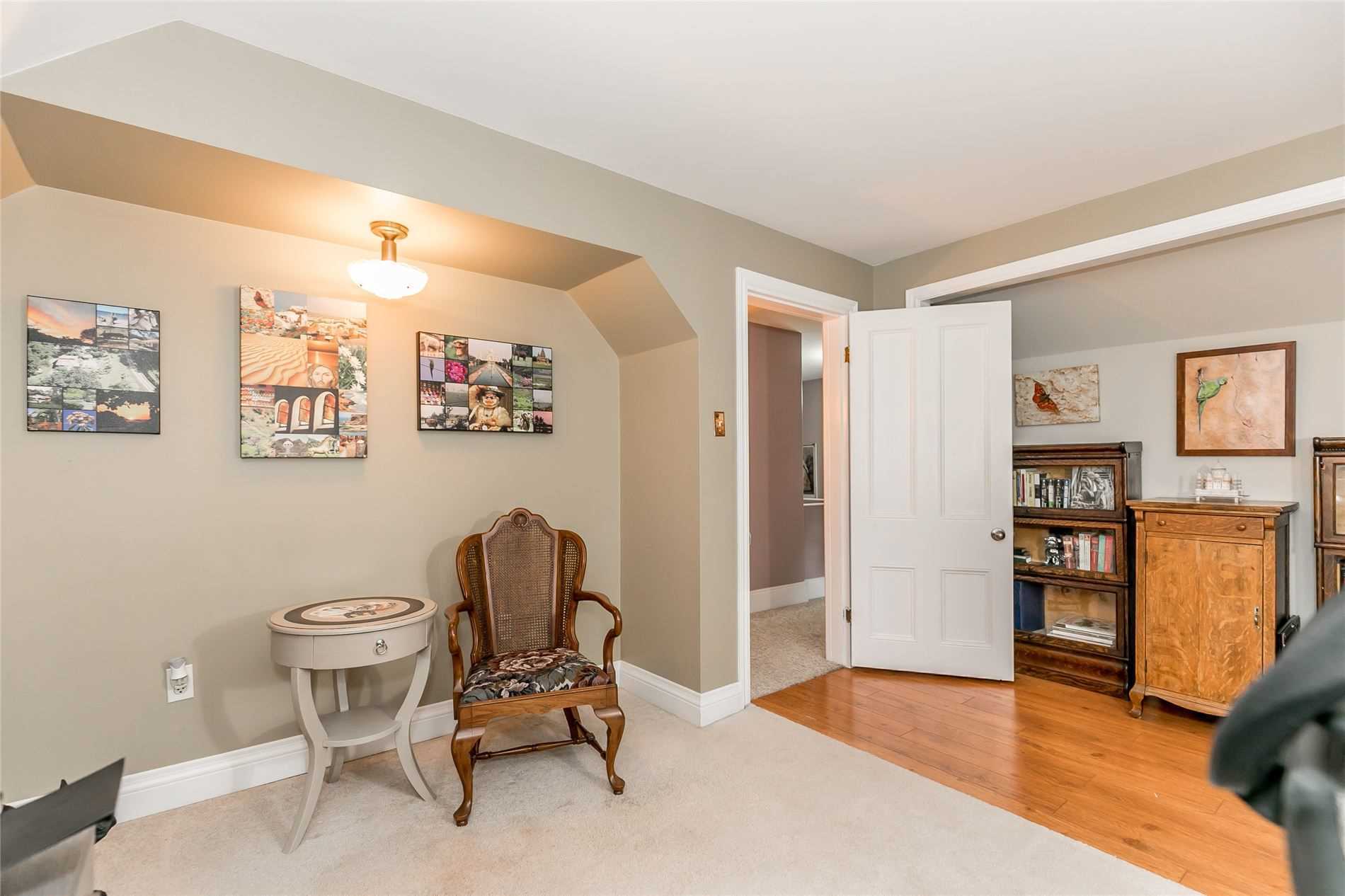 399 Amelia St
