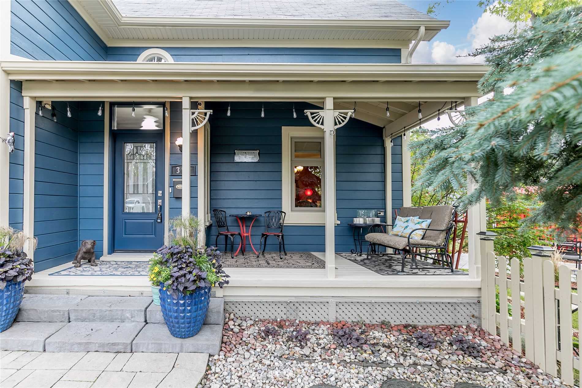 399 Amelia St