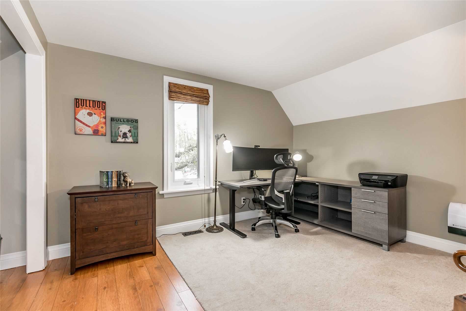 399 Amelia St