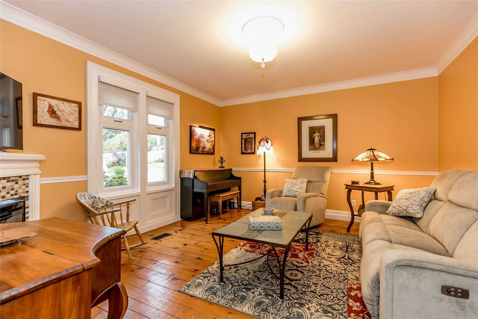 399 Amelia St
