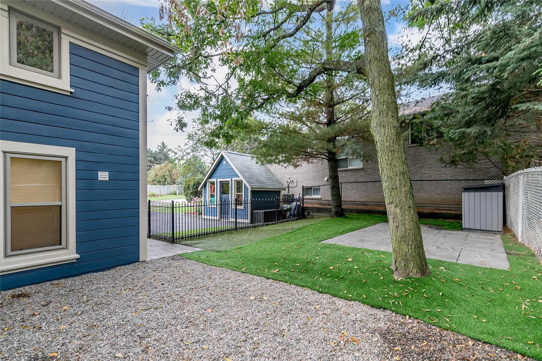 399 Amelia St