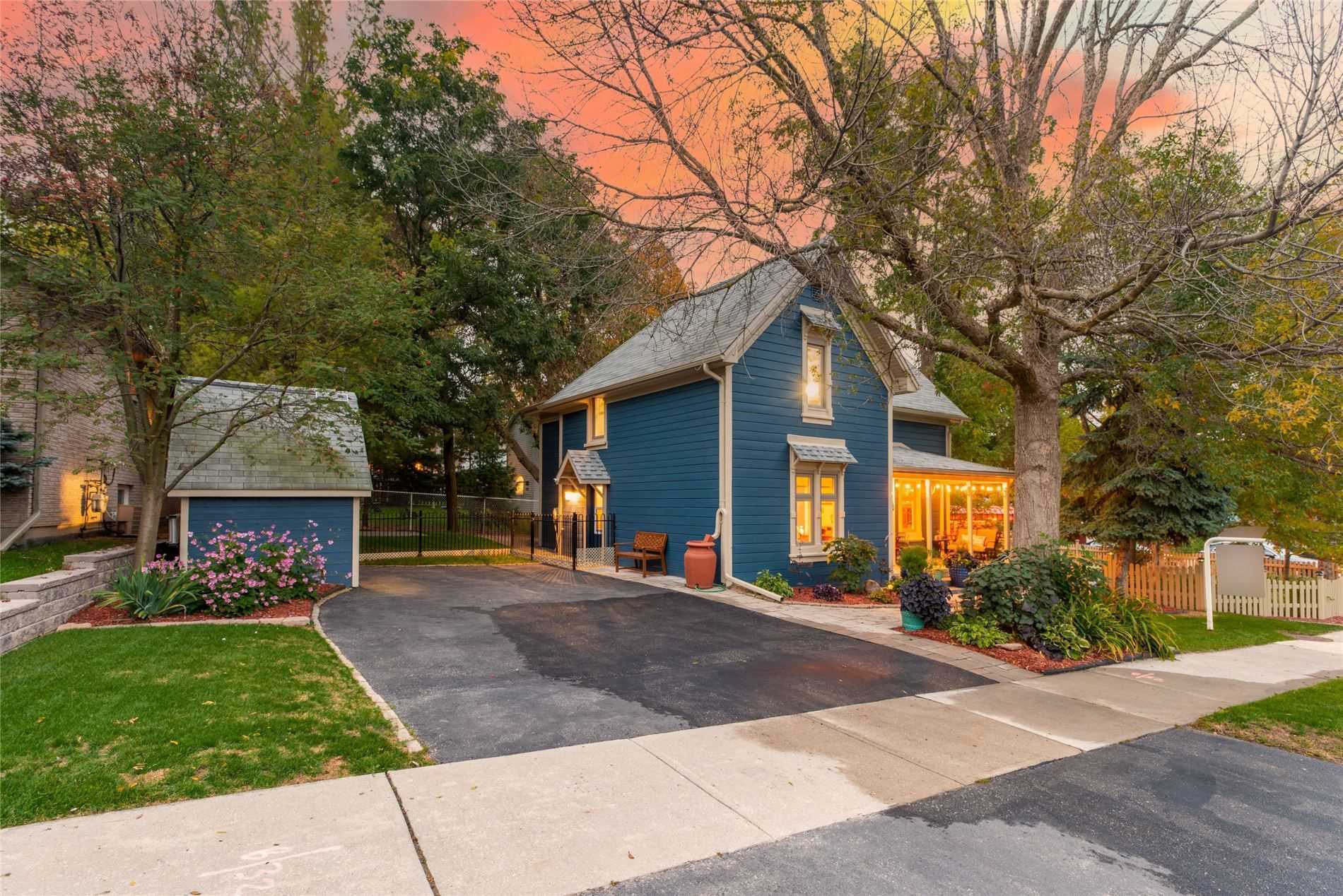399 Amelia St