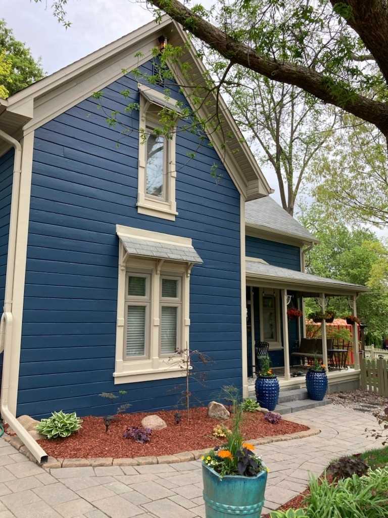 399 Amelia St