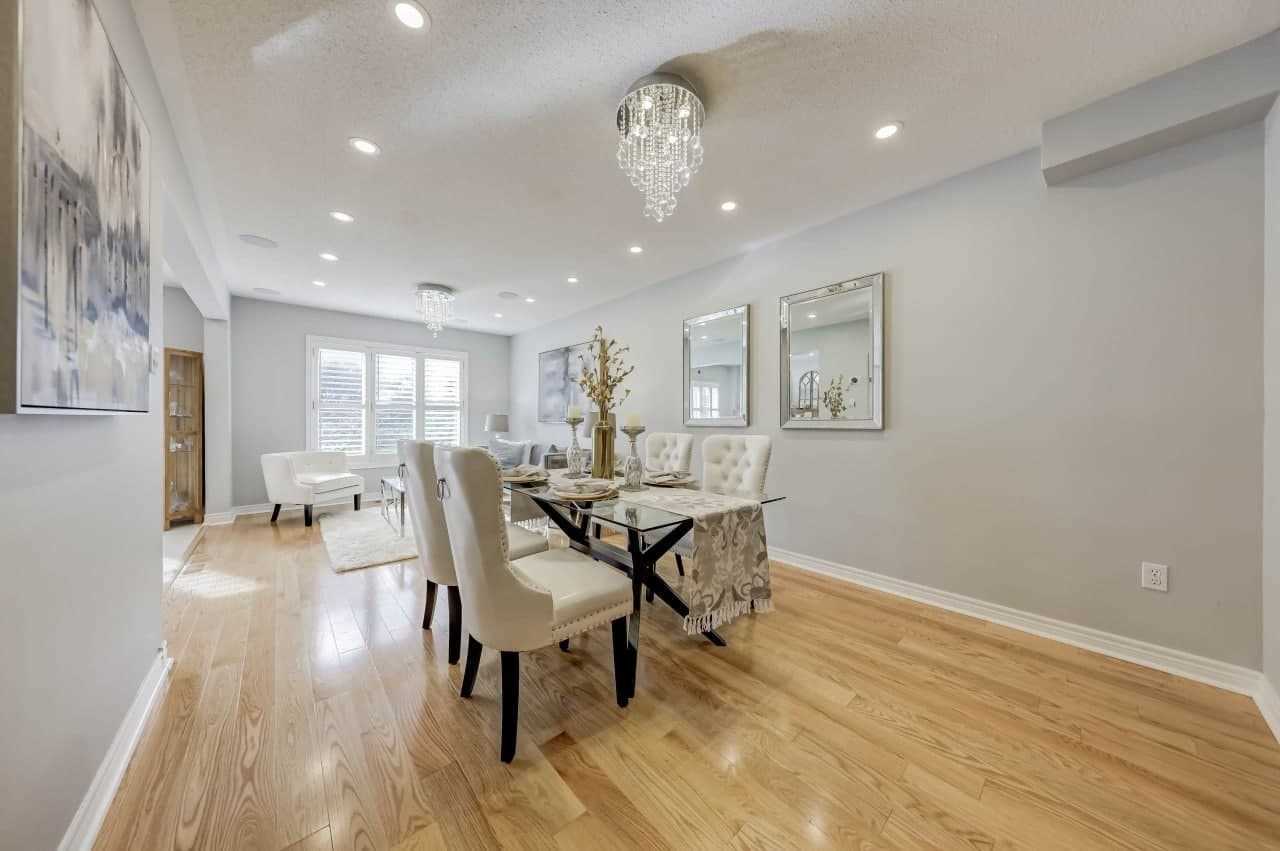 17 Zippora Dr