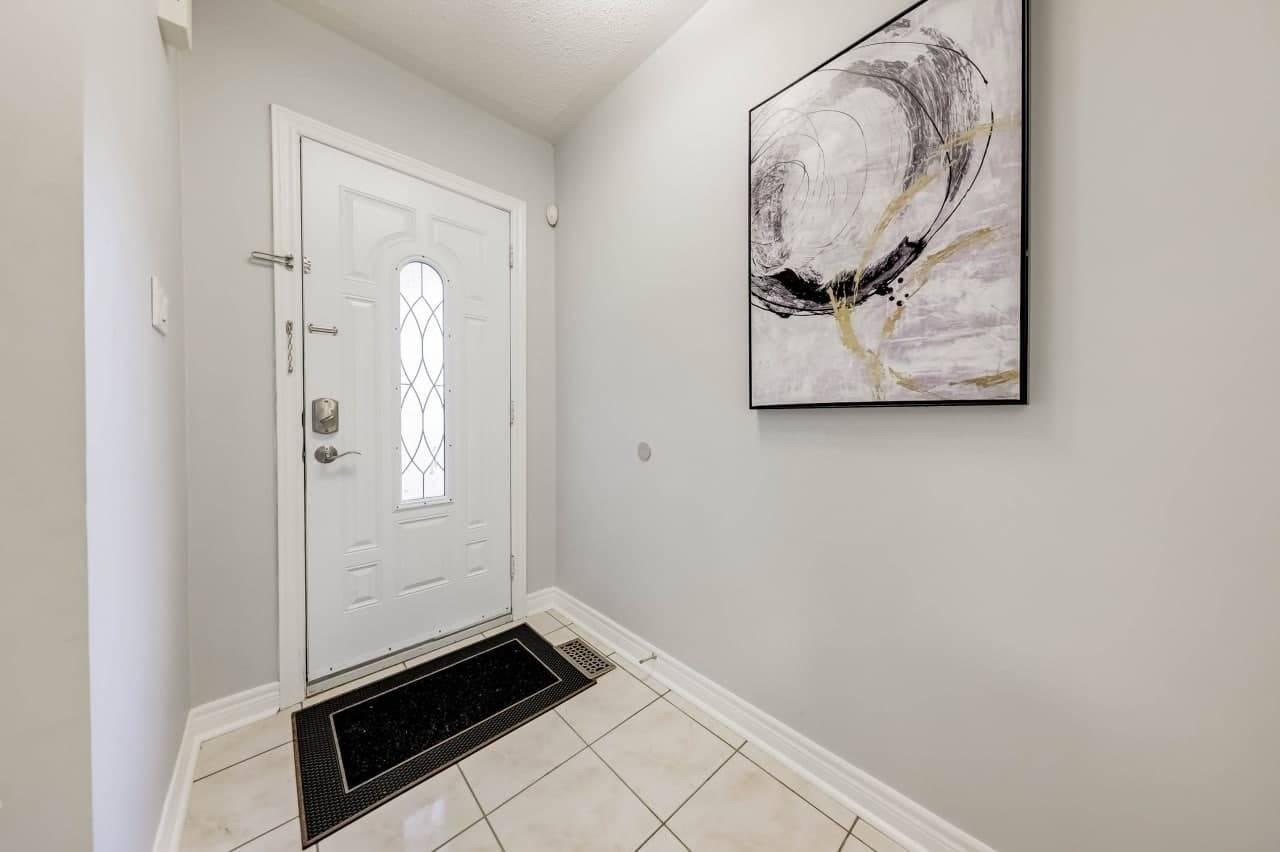 17 Zippora Dr