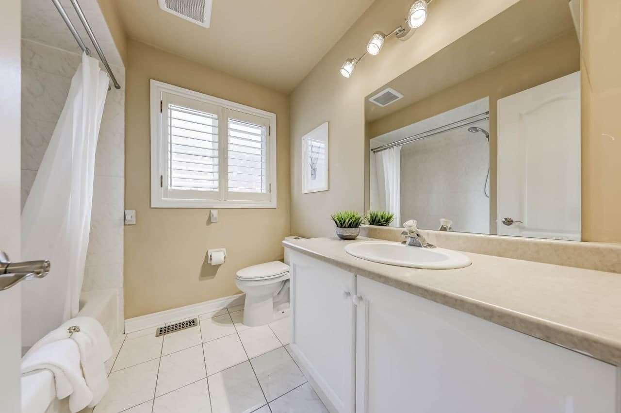 17 Zippora Dr