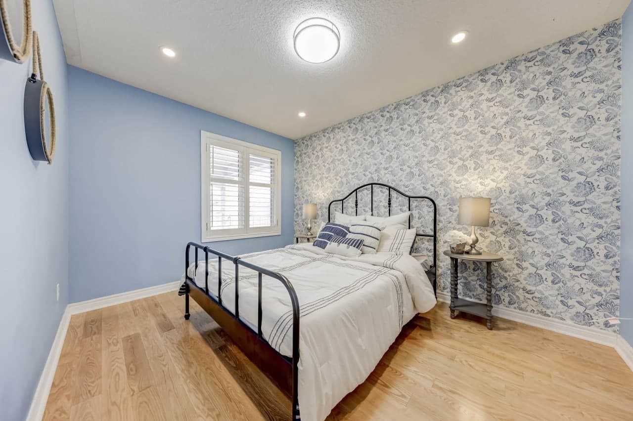 17 Zippora Dr