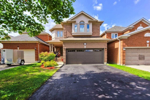 408 Seneca Crt, Newmarket