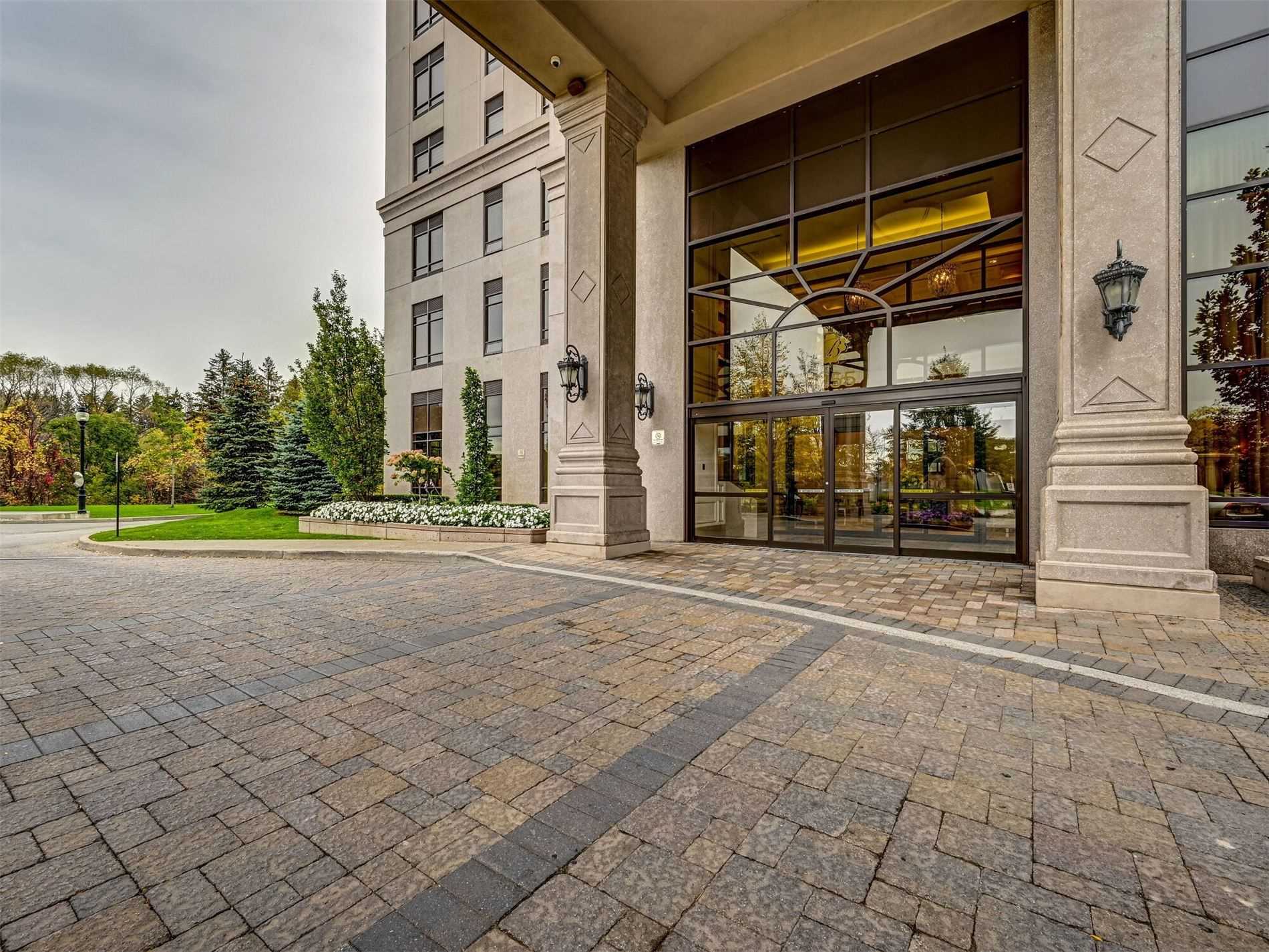 9255 Jane St, #1211