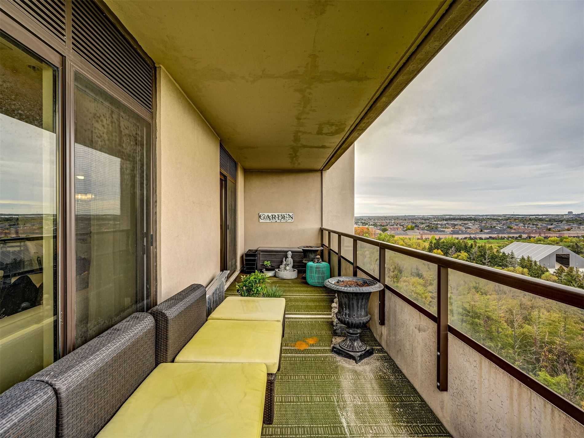 9255 Jane St, #1211
