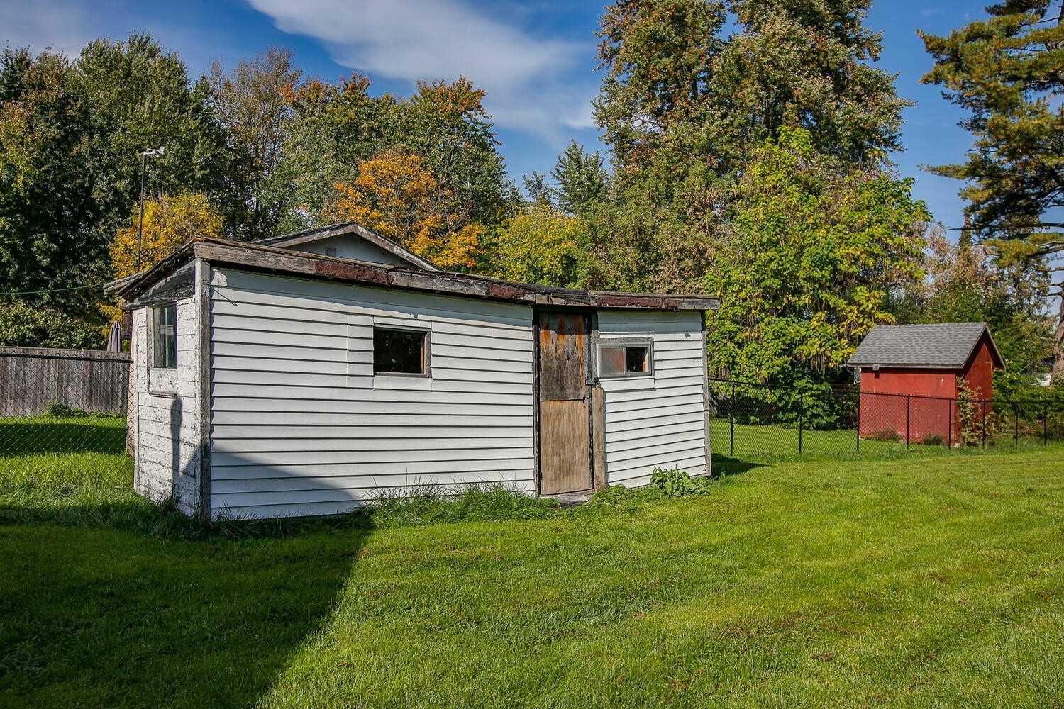 208 Bayview Ave