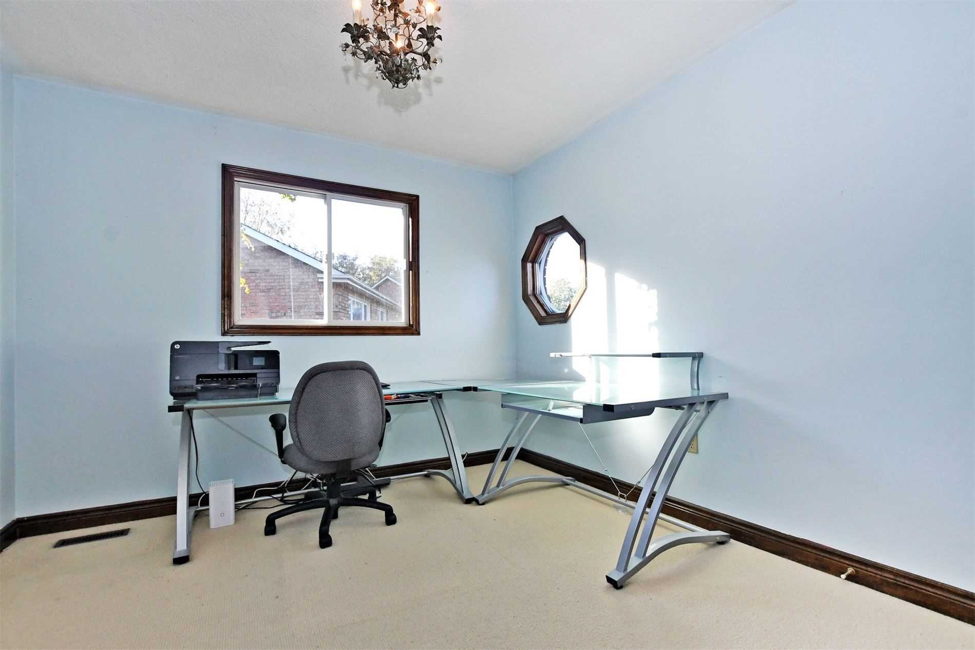 53 Gilbank Dr