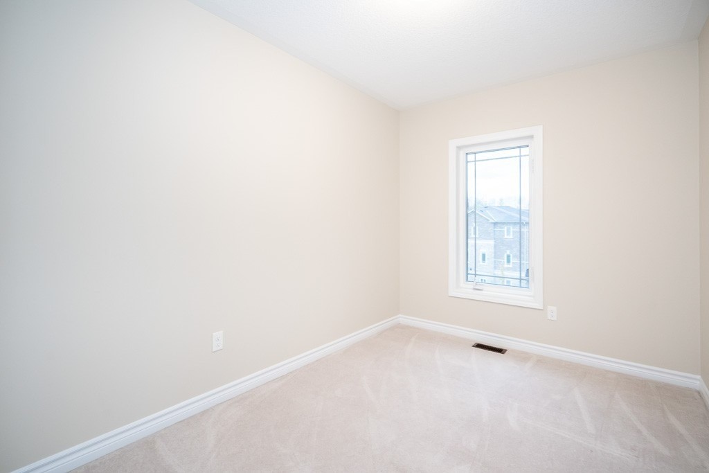 68 Milson Cres