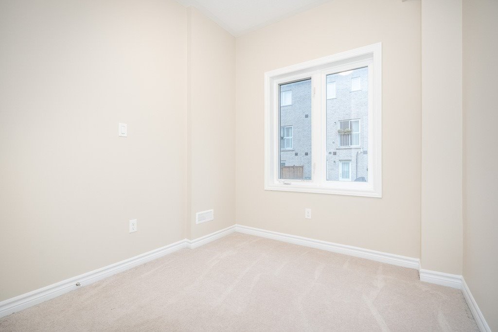 68 Milson Cres