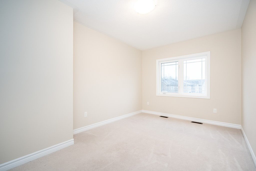 68 Milson Cres
