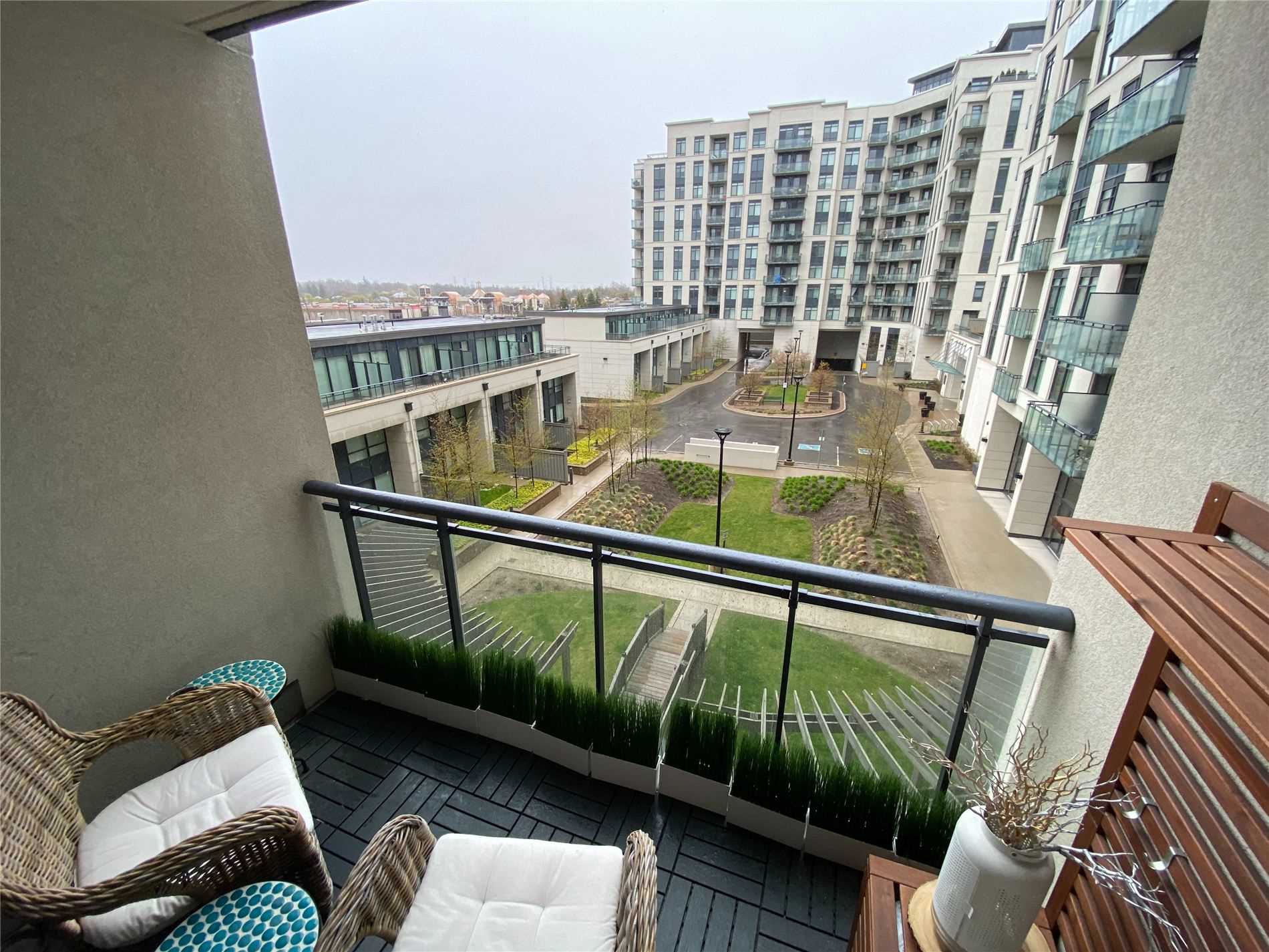 12 Woodstream Blvd, #315