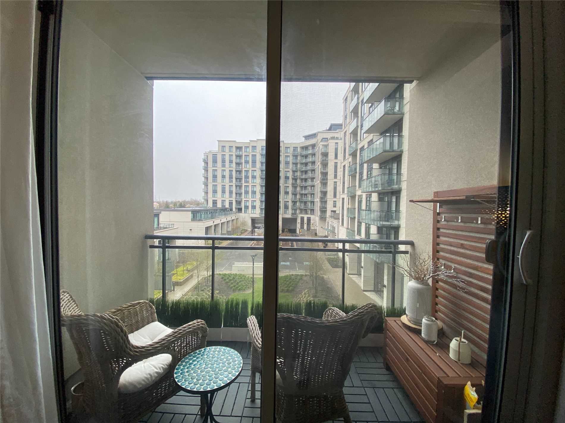 12 Woodstream Blvd, #315