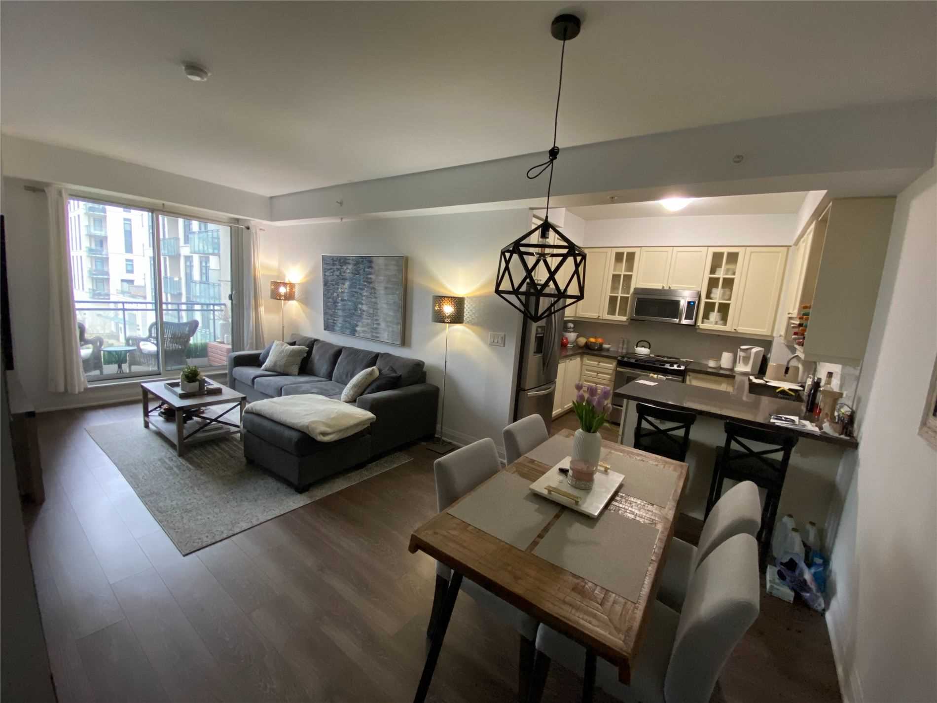 12 Woodstream Blvd, #315