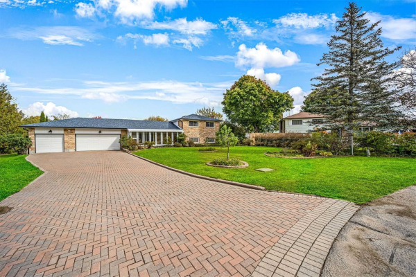 17 Jasmine Cres, Whitchurch-Stouffville