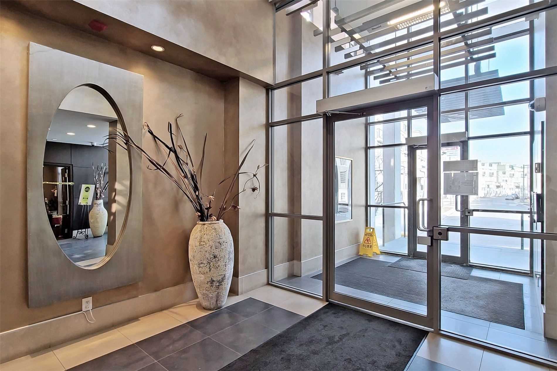 1 Upper Duke Cres, #110