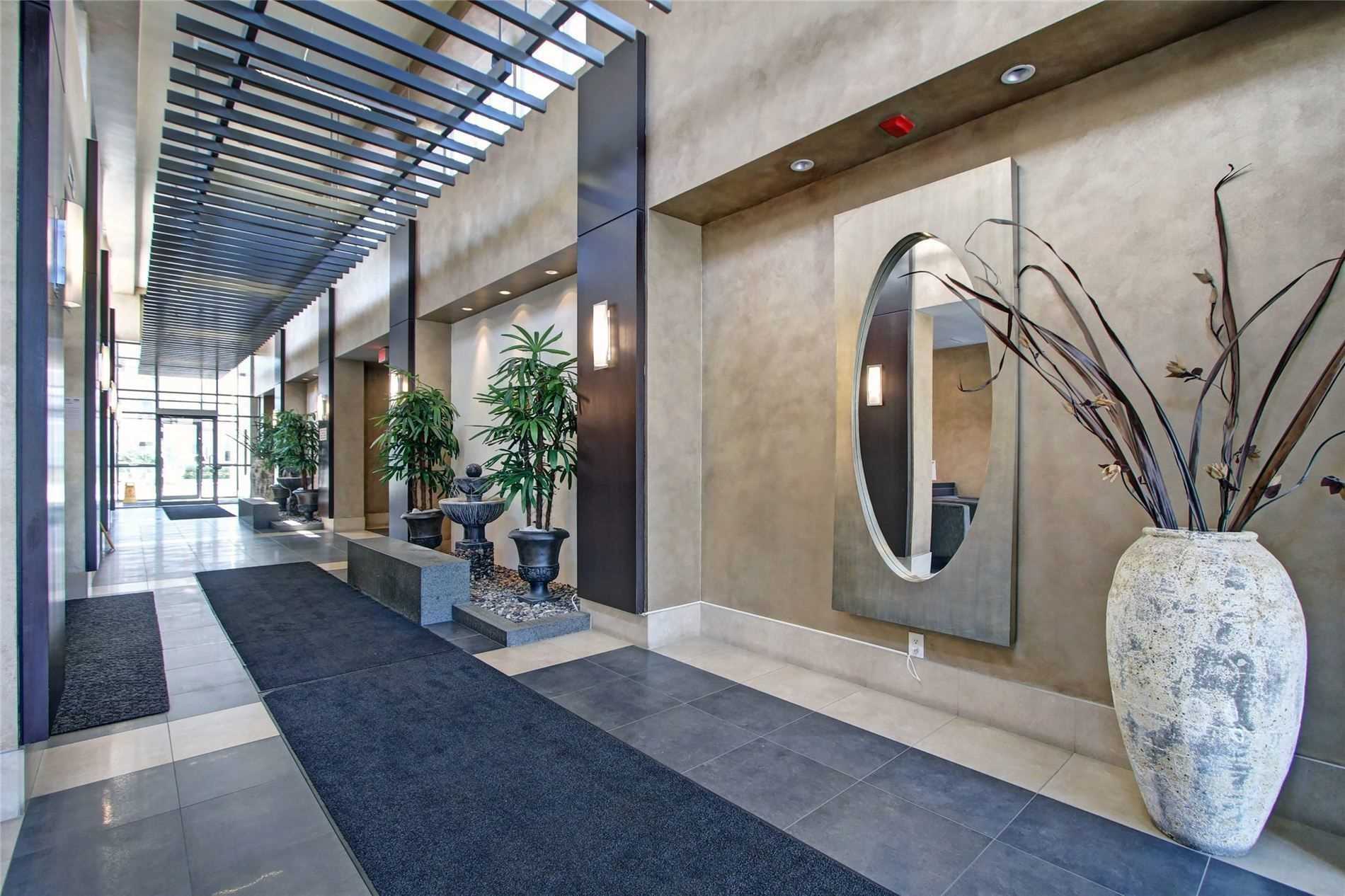 1 Upper Duke Cres, #110