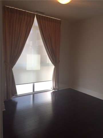 1 Upper Duke Cres, #110