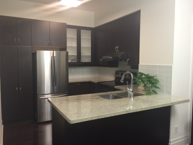 1 Upper Duke Cres, #110