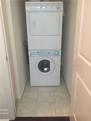 1 Upper Duke Cres, #110