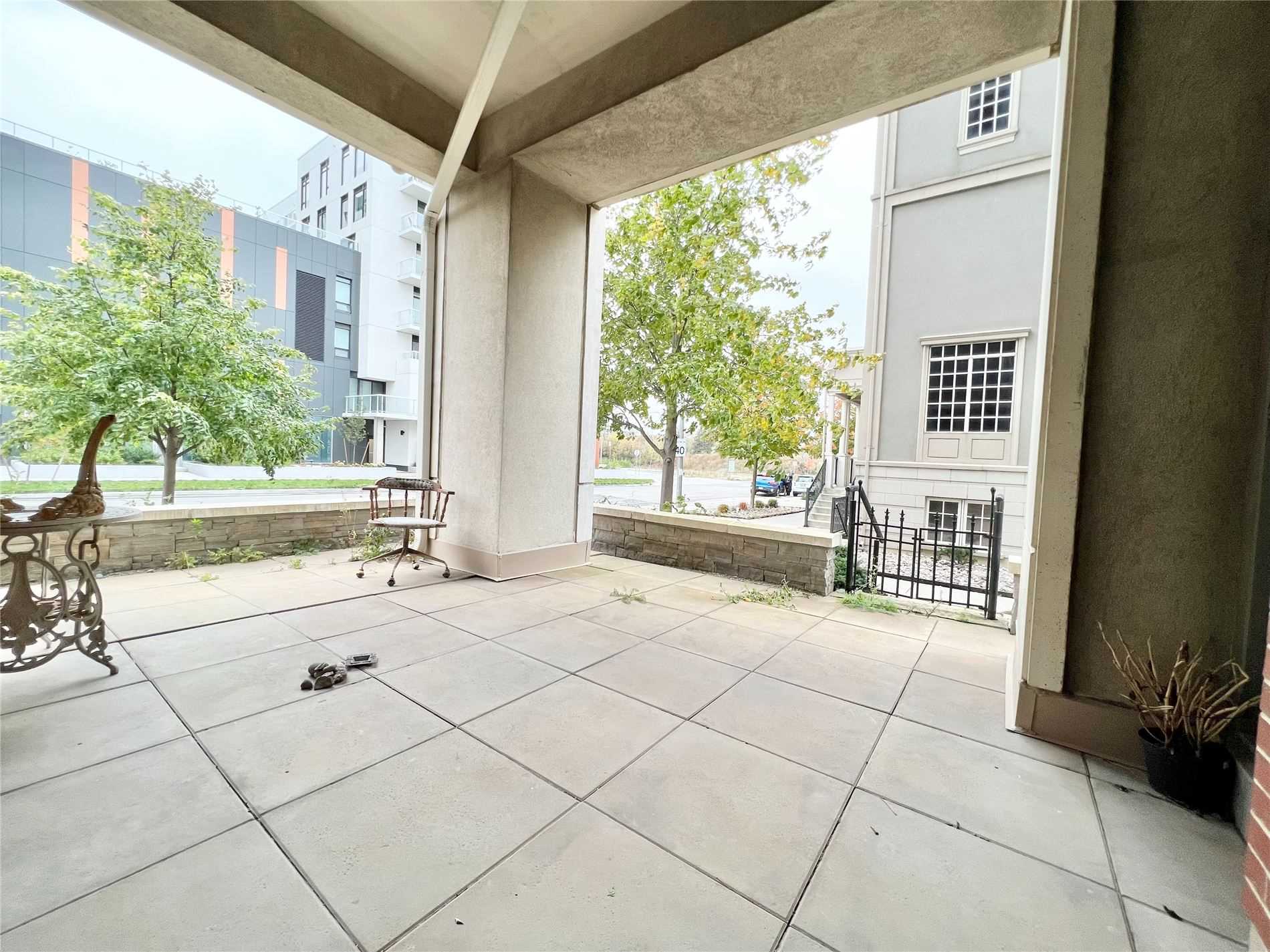 1 Upper Duke Cres, #110