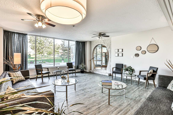 200 Holland Crt, Bradford West Gwillimbury