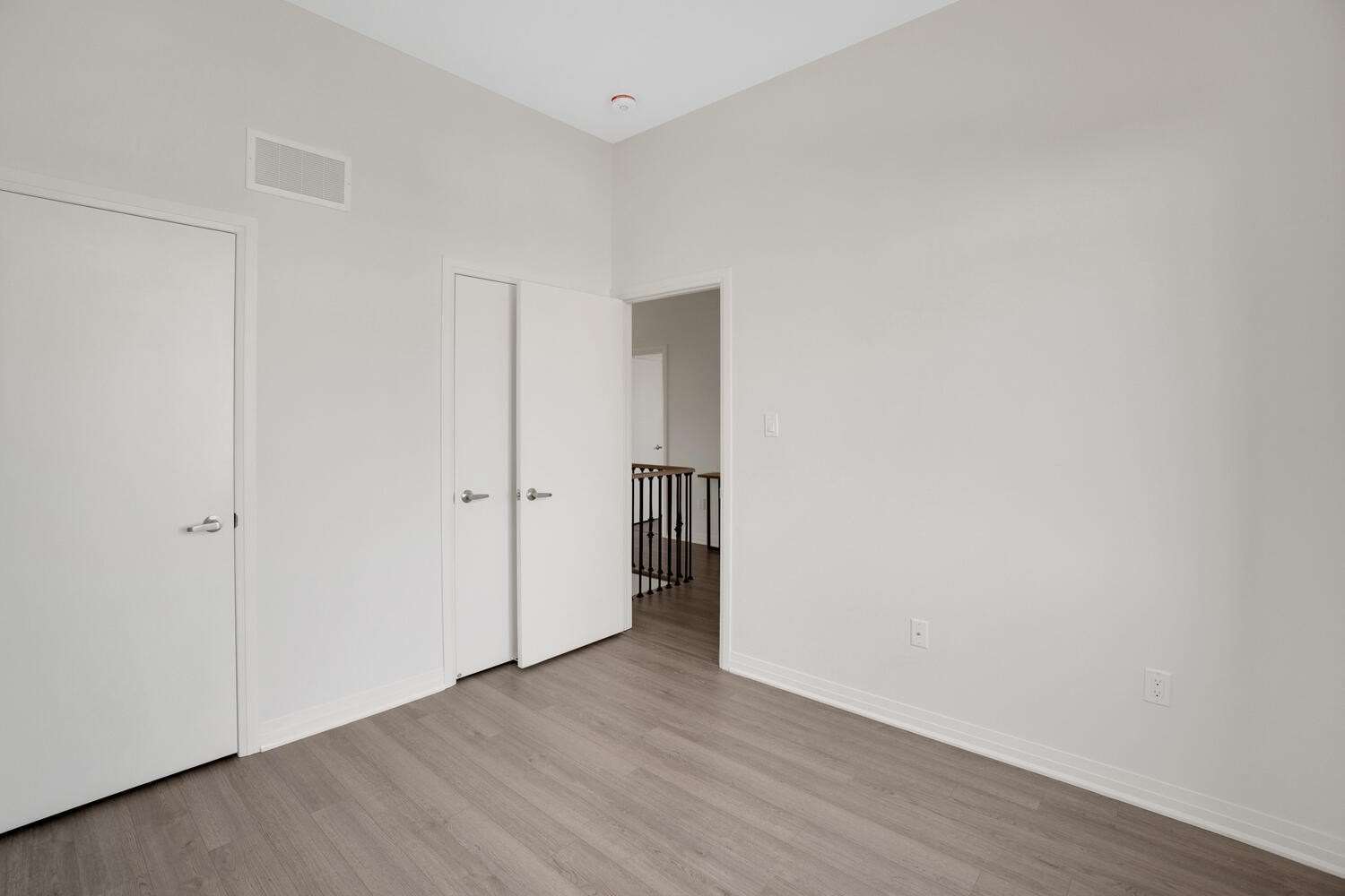 262 Thomas Cook Ave