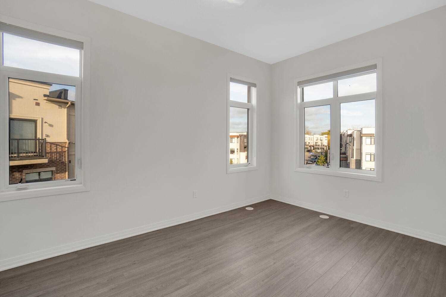 262 Thomas Cook Ave