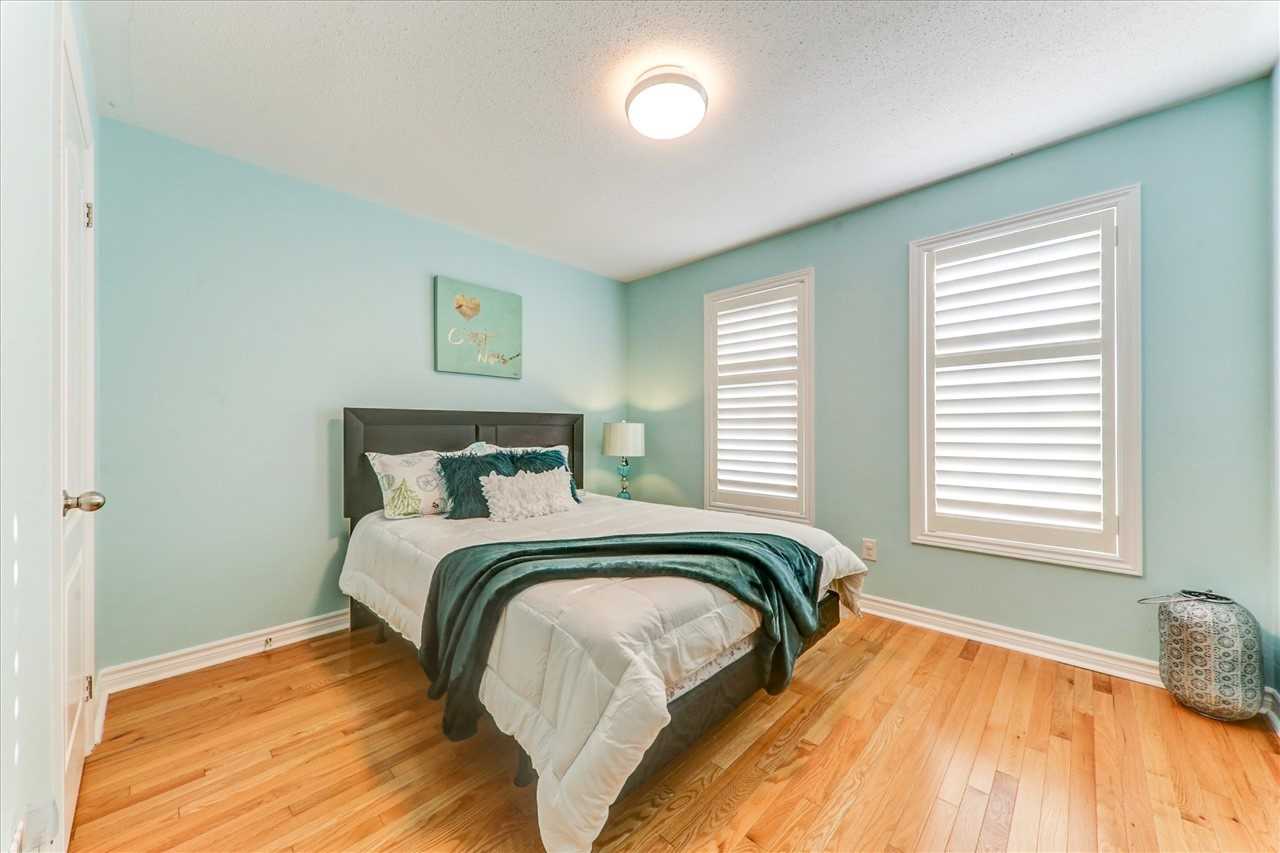 73 Vettese Crt, Markham